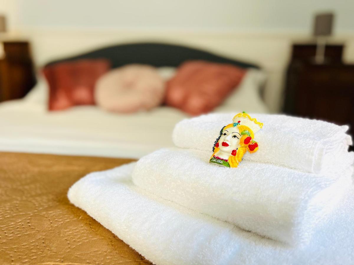 Sofia Katane Suites Катанія Екстер'єр фото